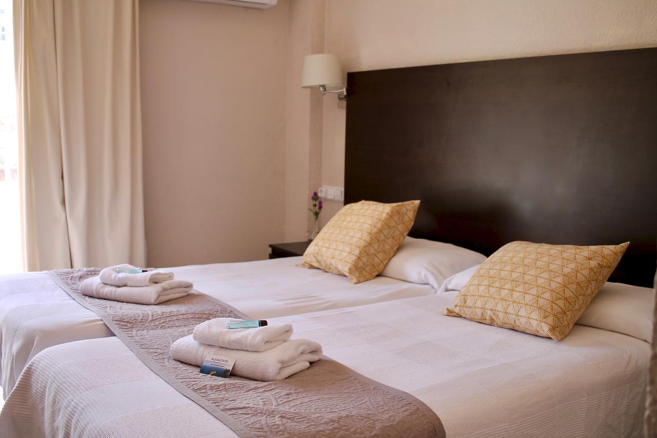 Hostal Jakiton Palmanova Kültér fotó