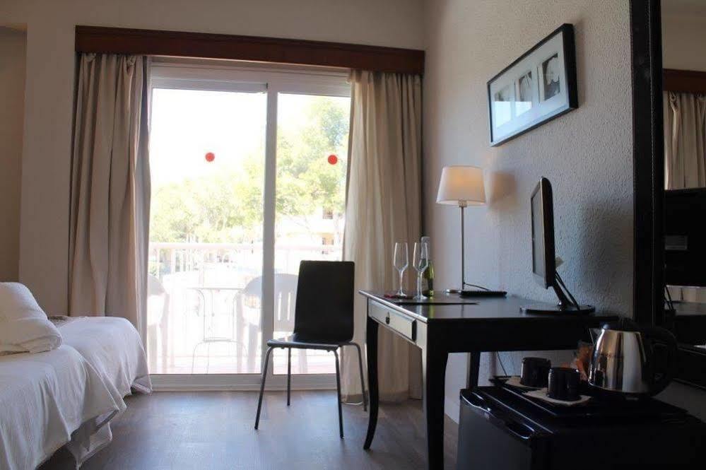 Hostal Jakiton Palmanova Kültér fotó