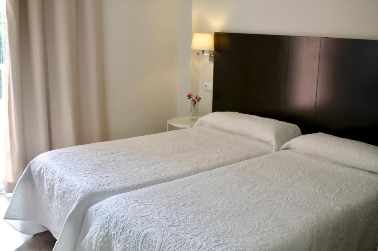 Hostal Jakiton Palmanova Kültér fotó
