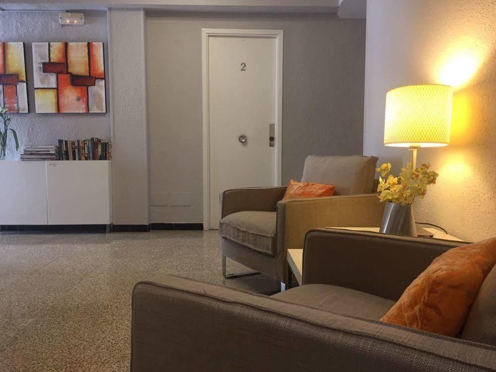 Hostal Jakiton Palmanova Kültér fotó